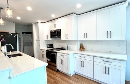 Southport Condominio | Quaint Southport 1BR/1BTH Incl. utilities Rent Up to 10 months