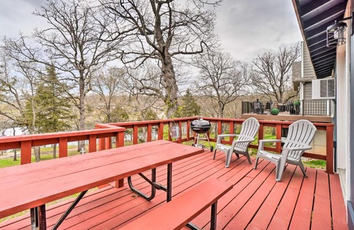 Kimberling City Casa | Quaint Table Rock Lake Hideout with Pool Access