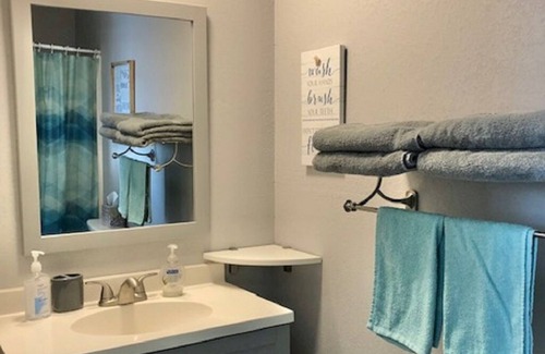 Canyon Lake Cabaña | Quaint Tiny Home Near Canyon Lake