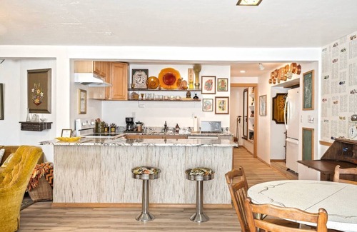 Cashmere Apartamento | Quaint walkable to Cider House & Coffee Shop