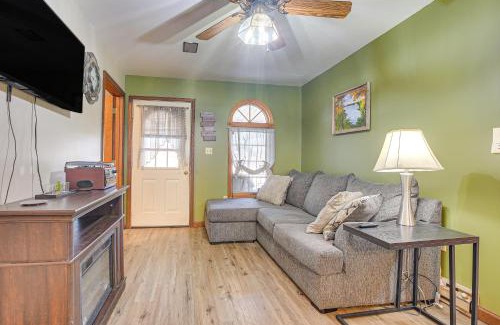 Zanesville Casa | Quaint Zanesville Home with Game Room and Yard!