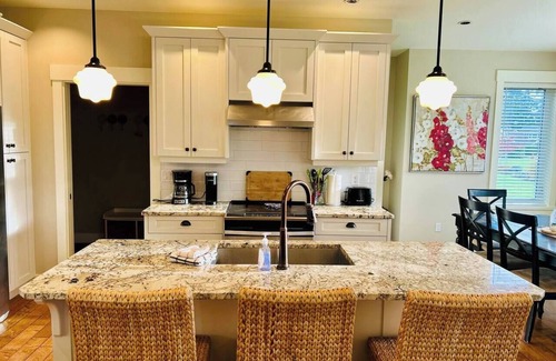 Regional District of Nanaimo Casa | Qualicum West Coast Cottage