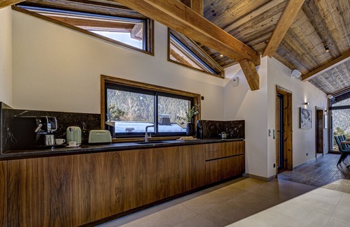 Le Lavancher Chalet De Esquí | Quality Chalet with pastries & housekeeping daily