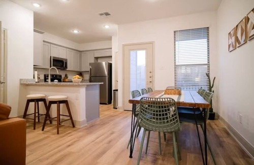 Southside Casa | Quality furnished home existing to serve our guest