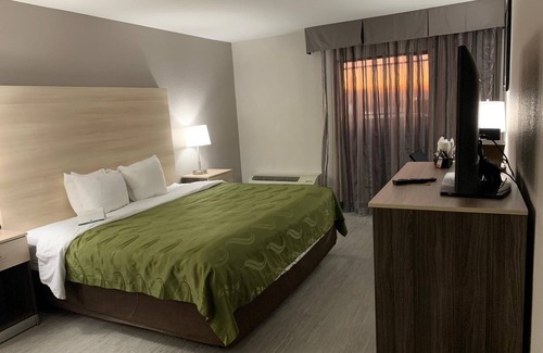 Biggs Field Hotel | Quality Inn Airport East