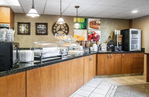 Springfield Hotel | Quality Inn and Suites