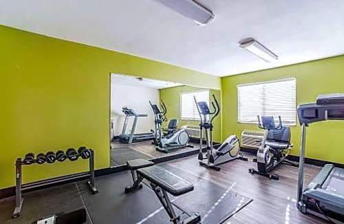 Carbondale Hotel | Quality Inn Carbondale University area