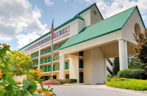 Pigeon Forge Hotel | Quality Inn Near the Island Pigeon Forge