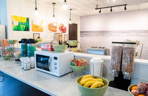 West Palm Beach Hotel | Quality Inn Palm Beach International Airport