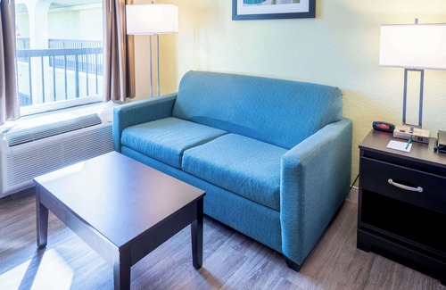 West Palm Beach Hotel | Quality Inn Palm Beach International Airport