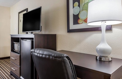 Southern Pines Hotel | Quality Inn Pinehurst Area