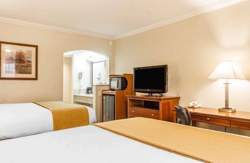 Downtown Sacramento Hotel | Quality Inn Sacramento Convention Center