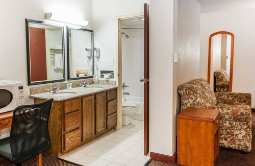 Indianapolis Hotel | Quality Inn South