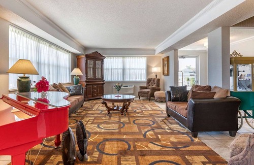 Manistique Hotel | Quality Inn & Suites