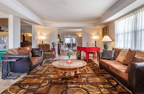 Manistique Hotel | Quality Inn & Suites