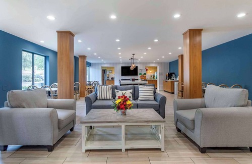 Lookout Valley Neighborhood Association Hotel | Quality Inn & Suites