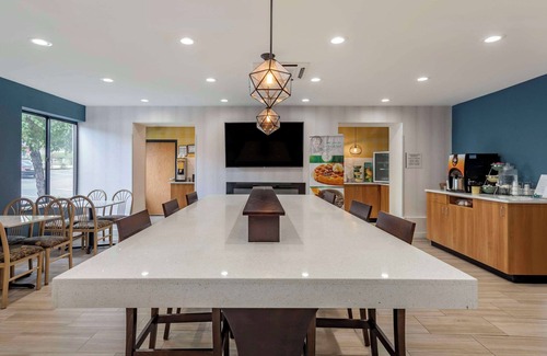 Lookout Valley Neighborhood Association Hotel | Quality Inn & Suites
