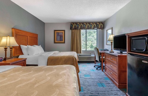 Lookout Valley Neighborhood Association Hotel | Quality Inn & Suites