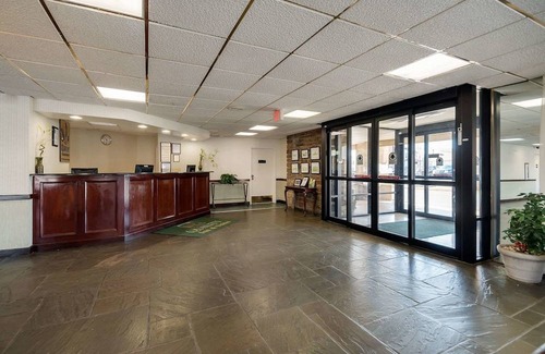 Laurel Hotel | Quality Inn & Suites Laurel