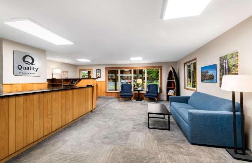 Munising Hotel | Quality Inn & Suites Munising