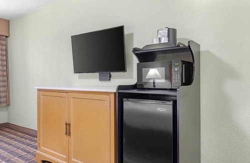 Plano Hotel | Quality Inn & Suites Plano East - Richardson