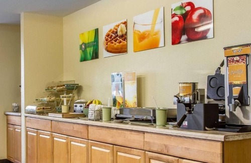 Santa Rosa Hotel | Quality Inn & Suites Wine Country
