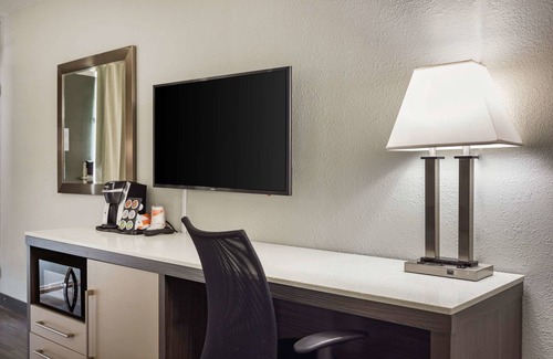 Cartersville Hotel | Quality Inn & Suites