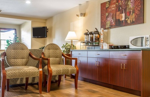 Santa Rosa Hotel | Quality Inn & Suites
