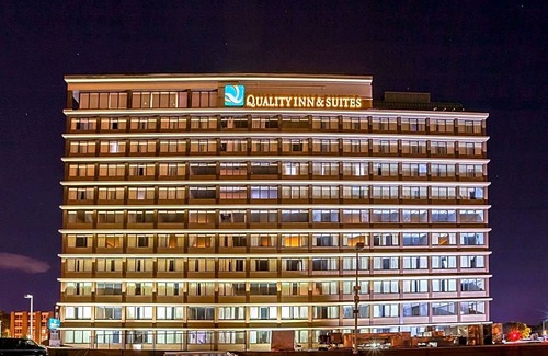 Queensgate Hotel | Quality Inn & Suites Cincinnati Downtown
