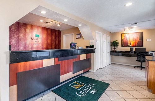 Luray Hotel | Quality Inn