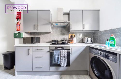 Rushmoor District Apartamento | Quality Serviced Apartments in Aldershot Town Centre, Free WiFi By Redwood Stays