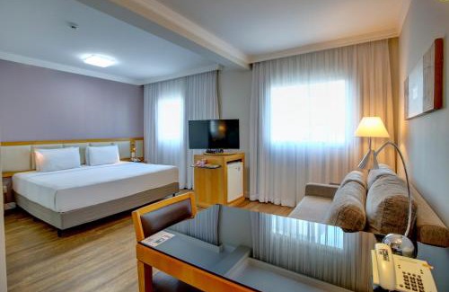 Pinheiros Hotel | Quality Suítes Oscar Freire