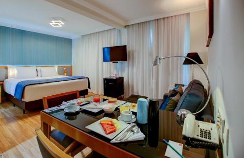 Pinheiros Hotel | Quality Suítes Oscar Freire