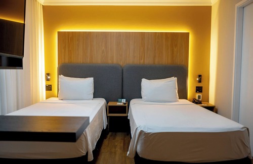 Pinheiros Hotel | Quality Suítes Oscar Freire