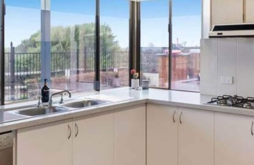 Silver Sands Apartamento | Quamby on the Beach - Oceanfront, 4bed Townhouse