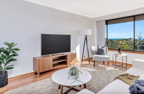 Silver Sands Apartamento | Quamby on the Beach - Oceanfront, 4bed Townhouse