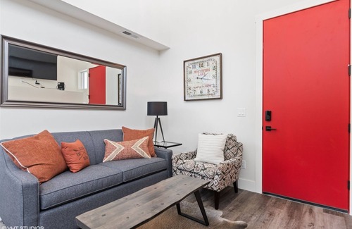Whitefish Casa | Quarry A40 - Stunning Pet Friendly 2BD 2BA! Communal Pool, Hot Tub & More!