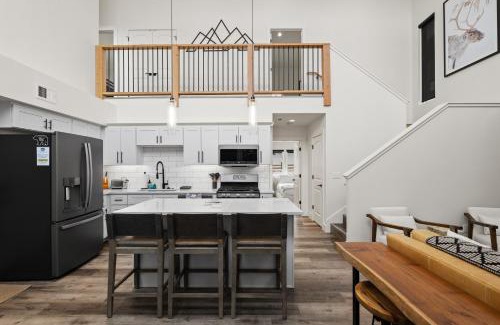 Whitefish Casa | Quarry Chic Retreat