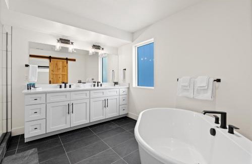 Whitefish Casa | Quarry Chic Retreat