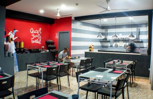 El Pilar Hostal | Quart Youth Hostel & Apartments