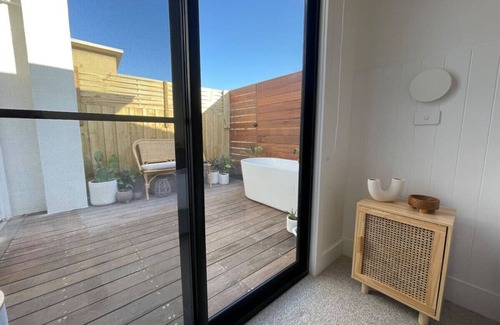 Lakes Entrance Apartamento | Quarterdeck 2br *Waterfront* Apartment