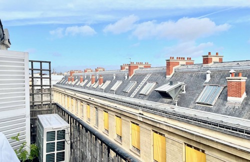 Milan Apartamento | Quartier Latin exclusive 2 bedrooms with bathrooms, elevatore, AC, garage