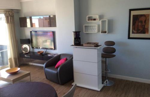 Vence Apartamento | Quartier piscine municipale Bel Appart 4 pers terrasse parking wi-fi