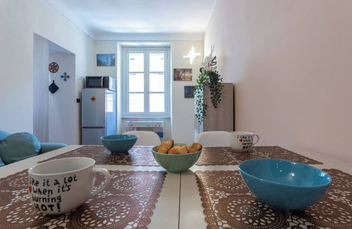 Historic Centre Apartamento | Quartieri Central Home by WonderfulItaly