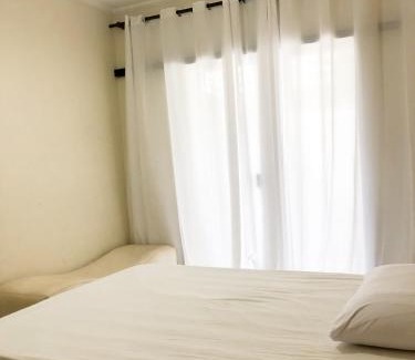 Americana Casa | Quarto com varanda tipo Airbn b Vista Panorâmica Aberta Livre
