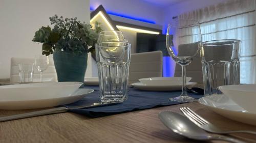 Palhais Casa | Quarto com wc privado, cozinha e sala