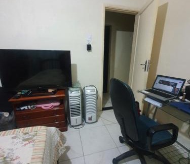 Del Castilho Apartamento | quarto compartilhado em Del castilho
