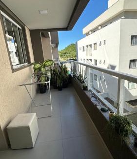 Ze Amandio Otro | Quarto Compartilhado Bombinhas
