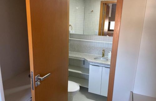 Armacao Apartamento | Quarto e Sala para 4 ao lado Centro de Convenções