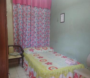 Compensa Casa | Quarto em casa compartilhada